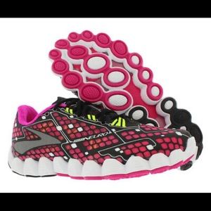 Brooks Neuro running shoes 💥
